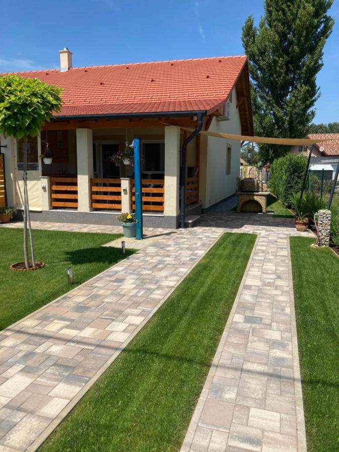 דירות Balatonmáriafürdő Balati Vendeghaz מראה חיצוני תמונה